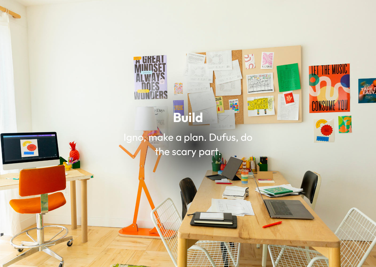 Finkkle Igno Build feature showing an orange articulated figure beside a collaborative workspace.
